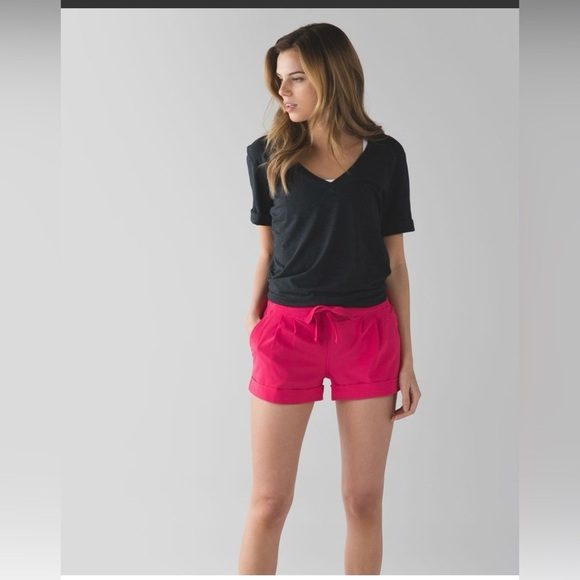 Lululemon Spring Break Away Short II - Boom Juice 2.5 “ - Picture 2 of 5